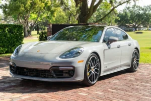 2022 Porsche Panamera GTS